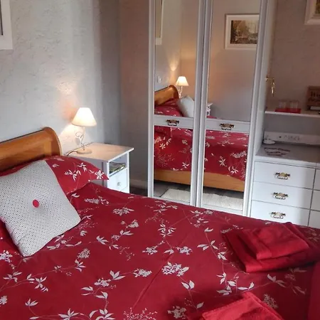 The Petite D'hotes *