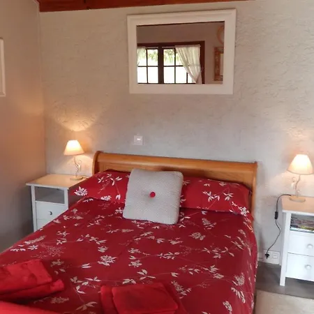 木屋 The Petite D'hotes L'Isle-Jourdain (Vienne)
