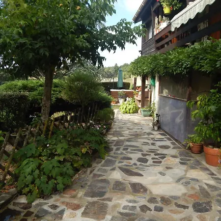 The Petite D'hotes * L'Isle-Jourdain (Vienne)