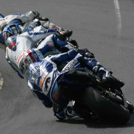 木屋 The Petite D'hotes L'Isle-Jourdain (Vienne)