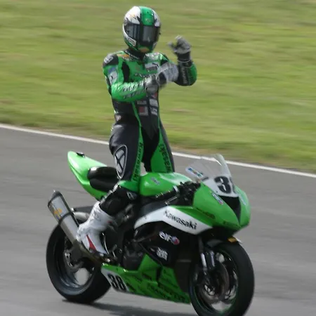 木屋 The Petite D'hotes L'Isle-Jourdain (Vienne)