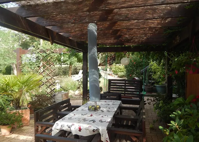 The Petite D'hotes Chalet *