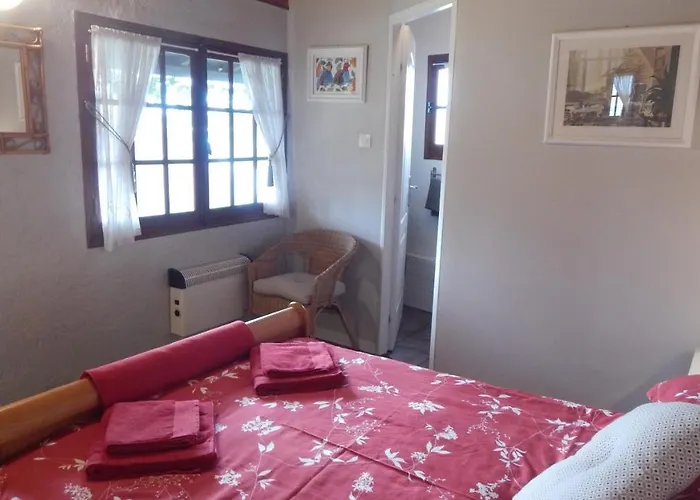 The Petite D'hotes Chalet L'Isle-Jourdain (Vienne)