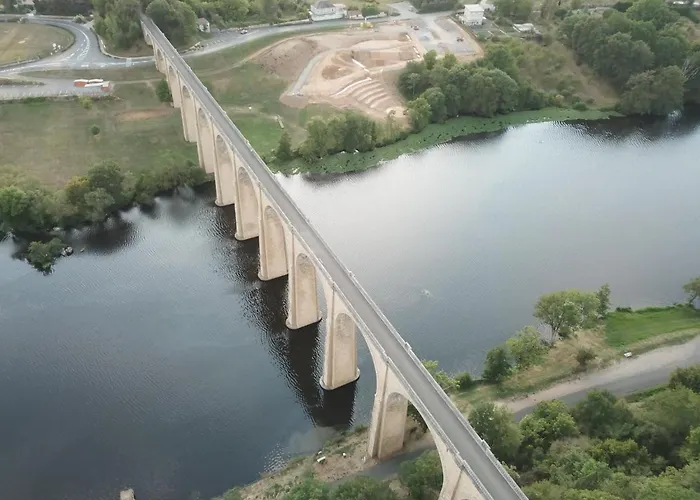 The Petite D'hotes Chalet L'Isle-Jourdain (Vienne)